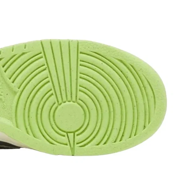 Nike Dunk Low SE GS 'Halloween Cauldron'  NWT Y Size 7 Women’s Size 9 - Picture 2 of 9